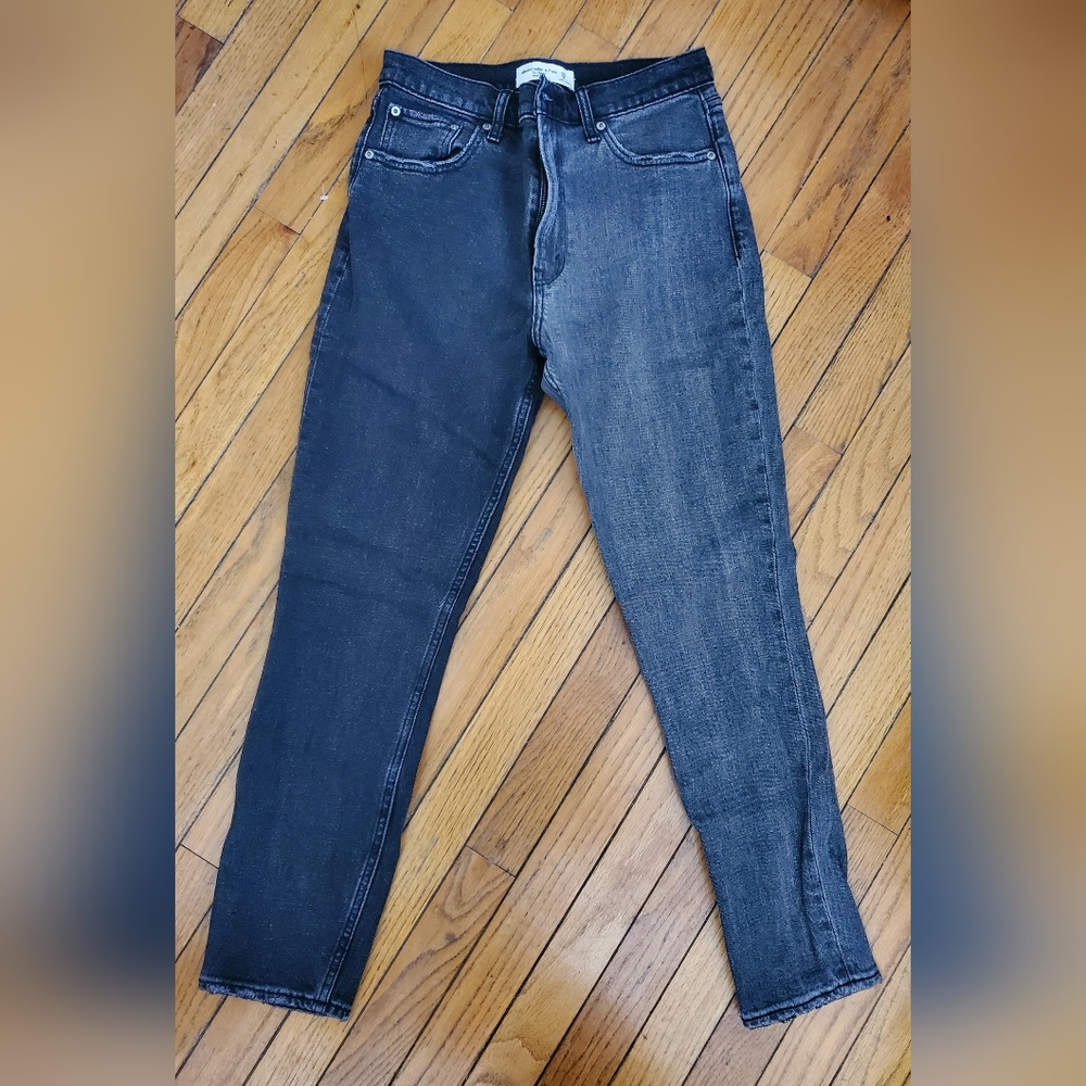• Abercrombie the skinny high rise jeans black and gray split dye 26